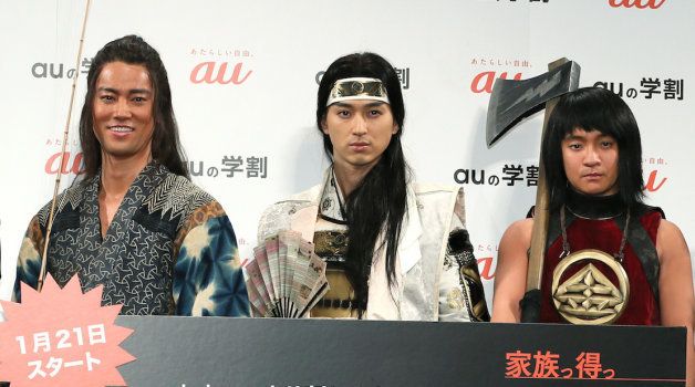 auのCMで三太郎を演じた、左から桐谷健太、松田翔太、濱田岳