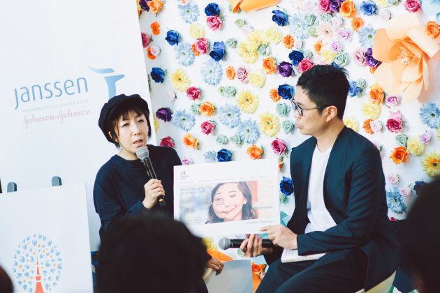 「見た目問題」を解く、NPO法人マイフェイス・マイスタイル代表 外川浩子さん（左）と、『顔ニモマケズ』を上梓した作家の水野敬也さん（右）
