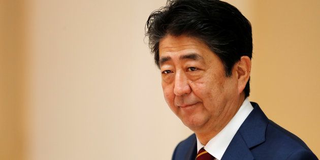 安倍晋三首相がインスタ始める 意外なあの人へのフォローに驚きの声 ビックリです ハフポスト News