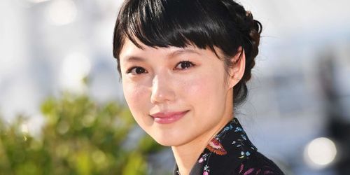 岡田准一&宮崎あおい、結婚か？ 会報フライング配送に「あわてんぼうのサンタクロース」とオリラジ藤森 | ハフポスト NEWS