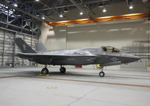 戦闘機用滑走路 Amazon | 1/72戦闘機空港滑走路ディス飛行機飛行機の航空機