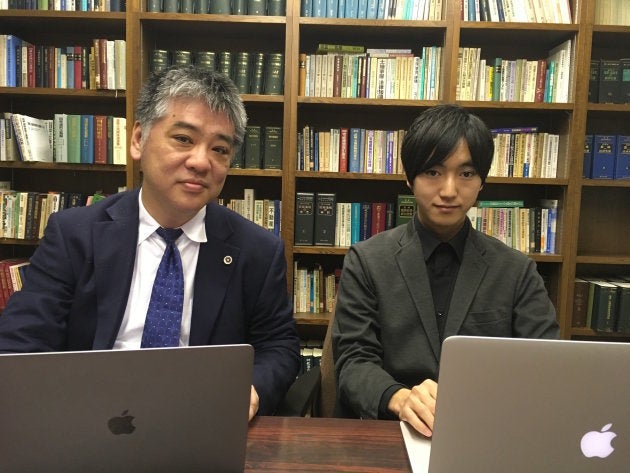 森さん（右）と小倉弁護士