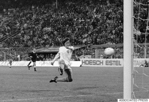 ヨハン・クライフさん死去 サッカー界の伝説「フライング・ダッチマン