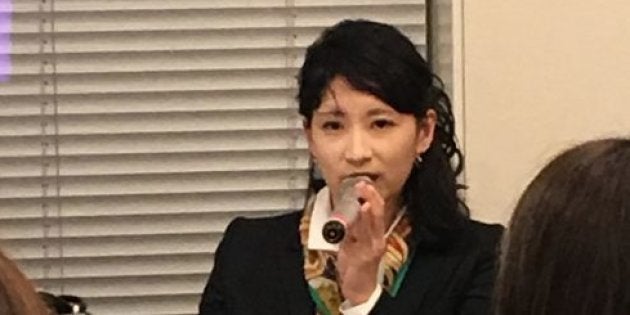 11月30日の院内集会で発言するくるみんアロマさん