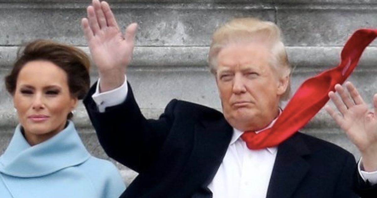 トランプ氏、大統領就任式でネクタイを両面テープで留めていた 異様な