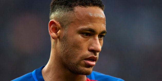 BARCELONA, SPAIN - NOVEMBER 19: Neymar JR of Barcelona looks on during the La Liga match between FC Barcelona and Malaga CF at Camp Nou stadium on November 19, 2016 in Barcelona, Spain. (Photo by Manuel Queimadelos Alonso/Getty Images)