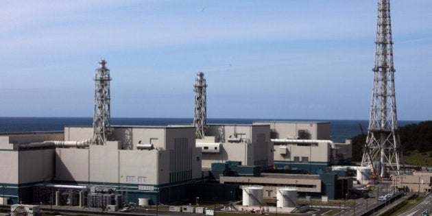 JAPAN - MAY 15: Tokyo Electric Power Co.'s Kashiwazaki Kariwa nuclear power station stands in Kariwa Village, Niigata Prefecture, Japan, on Friday, May 15, 2009. Tokyo Electric Power Co. received government approval to restart a second reactor at the quake-hit Kashiwazaki Kariwa nuclear plant, the world's biggest, in a move that could help Asia's largest utility return to profit. (Photo by Tomohiro Ohsumi/Bloomberg via Getty Images)