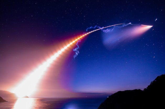 ロケット雲の美しすぎる連続写真 こんなにすごい打ち上げは見たことなかった イプシロン3号機 ハフポスト