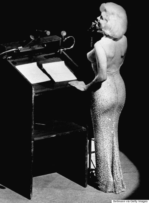 マリリン・モンローがケネディ大統領の誕生日祝いで着たドレス、5億