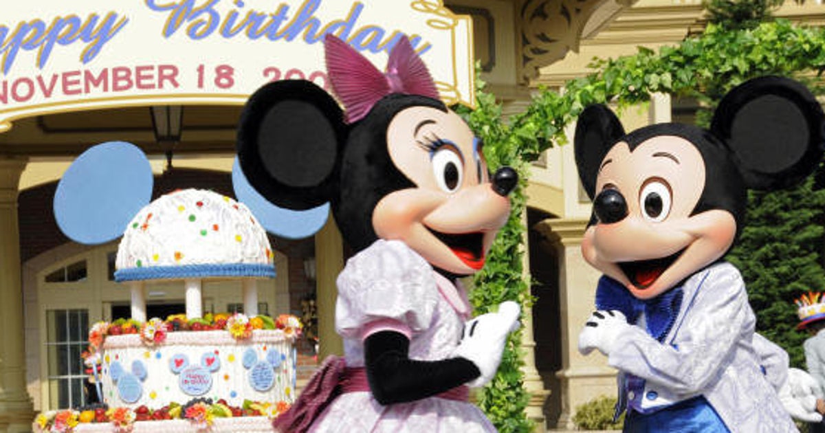 ミッキーとミニー 誕生日 デートの動画公開 何歳になった ハフポスト ミッキーとミニー 誕生日 デートの動画公開 何歳になった ハフポスト
