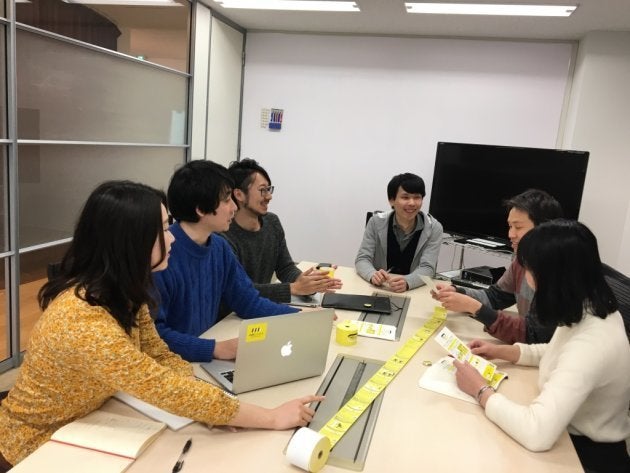 仕事の合間に週1〜2回のミーティングを重ねて、プロジェクトを進めてきた