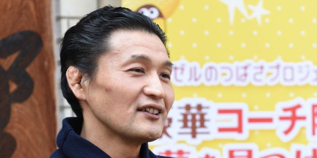 TOKYO, JAPAN - APRIL 26: Former yokozuna Takanohana speaks to the participant during the Sumo class at the Takanohana Beya on April 26, 2014 in Tokyo, Japan. (Photo by Atsushi Tomura/Getty Images for MORINAGA)