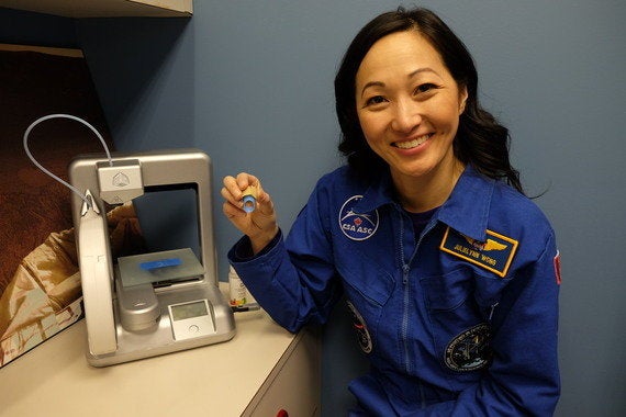 チャレンジャー号爆発事故から30年 当時の子供たちが乗組員の思いを受け継いでいる ハフポスト