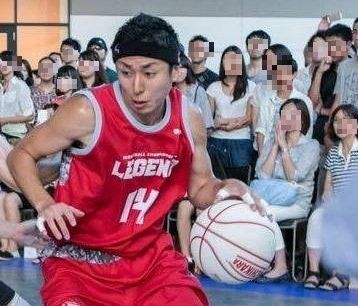 アジア人はバスケ出来ないだろ 日本人バスケ男子 アメリカへの熱き挑戦 若松千枝加 留学ジャーナリスト ハフポスト