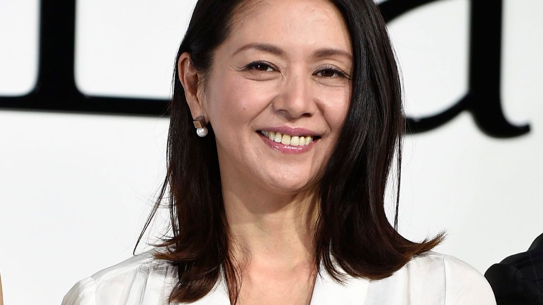 小泉今日子 豊原功補との恋愛関係認める サイトでつづる 独立の報告も ハフポスト