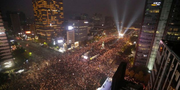 韓国 ソウルに万人の光の波 朴槿恵大統領の退陣求め2回目のろうそくデモ 画像集 ハフポスト