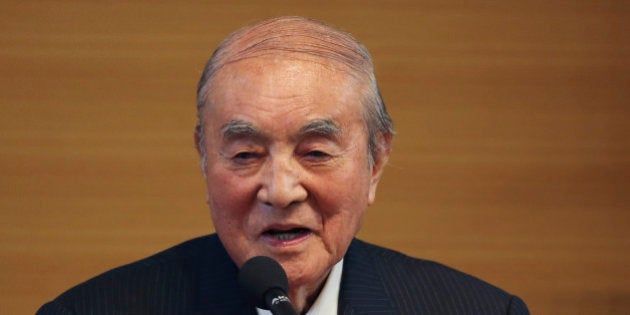 Former Japanese Prime Minister Yasuhiro Nakasone delivers a speech during the annual meeting on Japan's constitution reform in Tokyo Friday, May 1, 2015. Japan's conservative ruling party, led by Prime Minister Shinzo Abe, is gearing up for a new push to achieve its long-sought goal of revising the country's U.S.-drafted post-World War II constitution. Its first challenge: winning over a divided public. Liberal Democratic Party lawmakers and other supporters rallied Friday ahead of Sunday's Constitution Day holiday, when Japan's democratic and war-renouncing charter took effect 68 years ago. (AP Photo/Koji Sasahara)