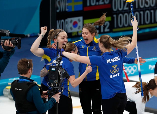 カーリング女子 スウェーデンが3回目の金メダル 韓国が敬意を込めて ギブアップ 平昌オリンピック ハフポスト