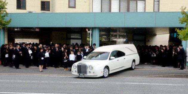 福岡の保育士刺殺 婚約者が遺影に 結婚してください 涙の別れ ハフポスト