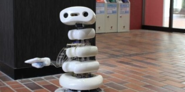 モジモジしながらティッシュ配り 弱いロボット に共感集まる 動画 ハフポスト