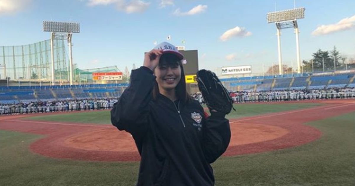 稲村亜美に 無数の中学生が押し寄せる異常事態 シニアリーグの担当者 予想できなかった ハフポスト 稲村亜美に 無数の中学生が押し寄せる異常事態 シニアリーグの担当者 予想できなかった ハフポスト