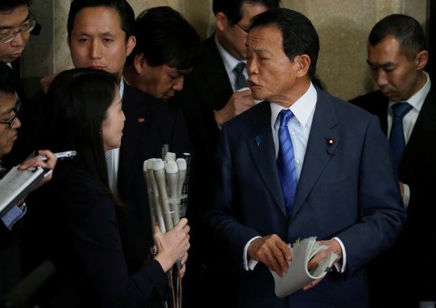 麻生太郎氏 森友文書の書き換え認める 佐川の答弁に合わせて書き換えられた ハフポスト