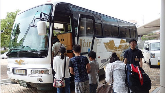 介護施設で働けば家賃補助 中古車 引っ越し代も 島根県浜田市が始めたひとり親家庭の定住促進策 ハフポスト