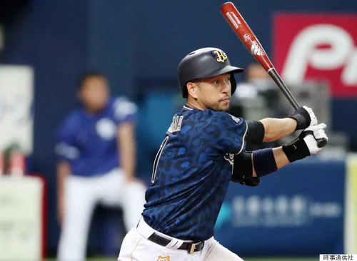 中島宏之選手 靴べらバット