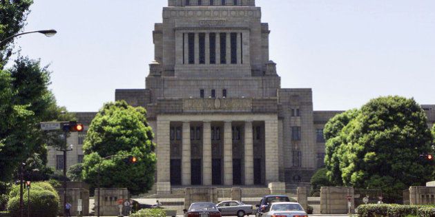 An exterior view of the Japanese Diet (parliament) building in Tokyo August 1, 2000.
