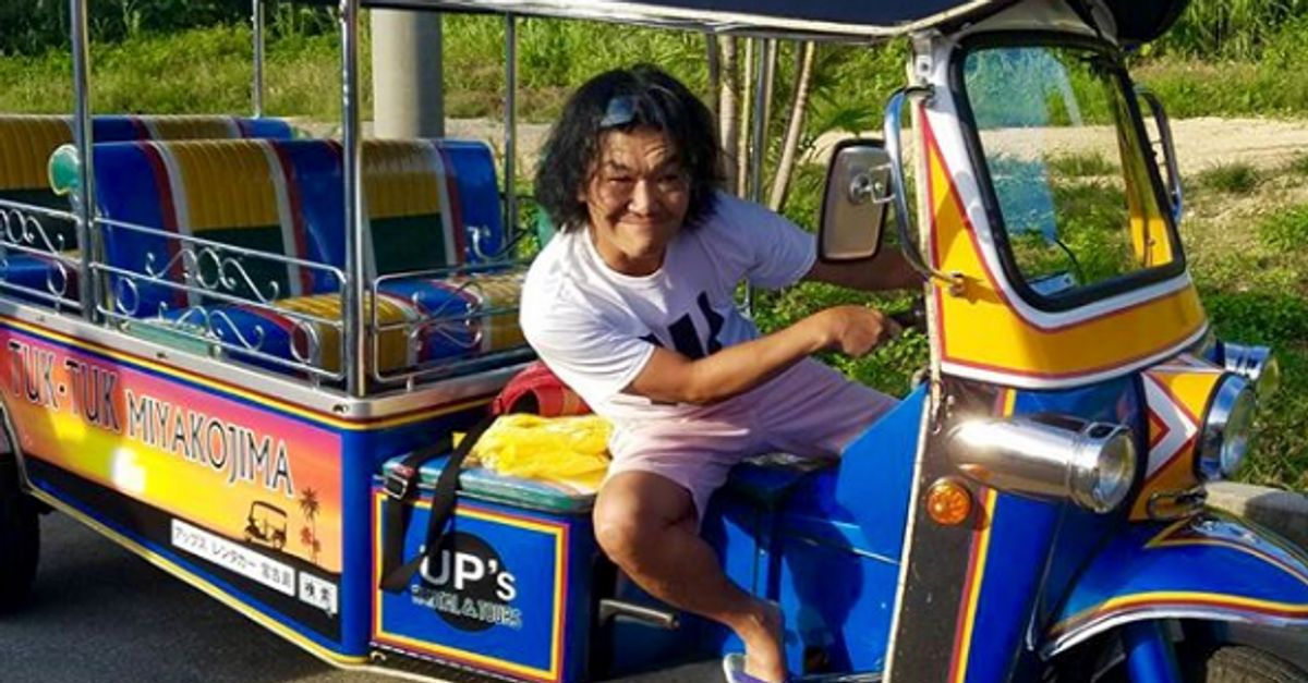 島田紳助さん 南国生活を満喫 トゥクトゥクで満面の笑み 素敵やん の声 ハフポスト 島田紳助さん 南国生活を満喫 トゥクトゥクで満面の笑み 素敵やん の声 ハフポスト