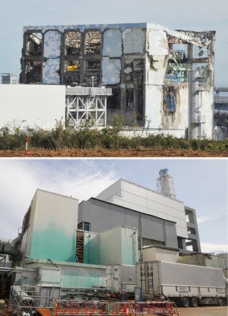 水素爆発を起こした４号機原子炉建屋にはカバーが設置された。写真上は2011年11月、下は2016年2月24日撮影（時事通信社）