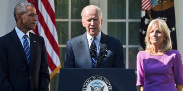 Vice President Joe Biden, accompanied by his wife Jill and President Barack Obama, announces that he will not run for the presidential nomination, Wednesday, Oct. 21, 2015, in the Rose Garden of the White House in Washington. (AP Photo/Jacquelyn Martin)