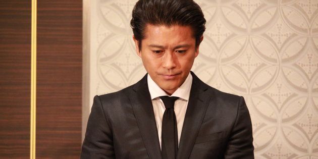 山口達也メンバー 経緯を告白 焼酎の瓶を1本ぐらいは飲んでいた 女子高生への強制わいせつ事件 ハフポスト