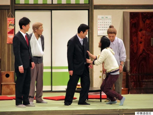 5c6389d42500003e04804e30.jpeg?