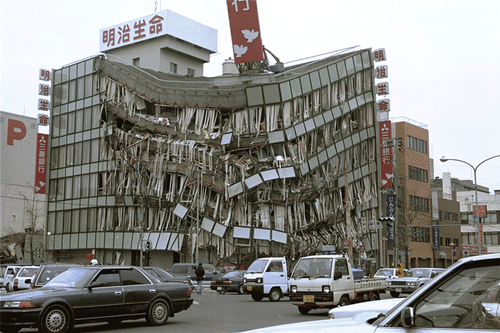 阪神　淡路大震災 阪神・淡路大震災から20年、街は賑わっていた。あの日までは【画像