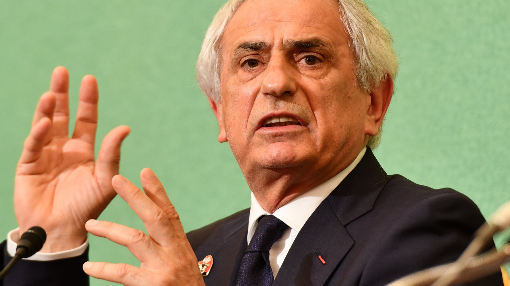 自分に不満を持つ選手が2人いた ハリルホジッチ氏が会見で明かす ハフポスト 自分に不満を持つ選手が2人いた ハリルホジッチ氏が会見で明かす ハフポスト