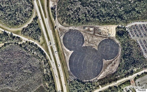 ディズニーの発電所を空から眺めていたら、すごいものが浮かび上がった