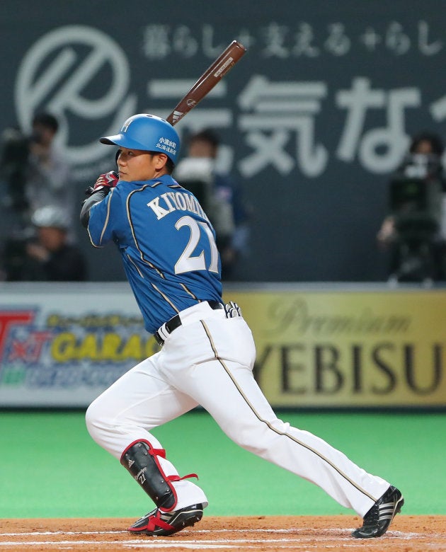 清宮幸太郎 プロ初打席は二塁打でニッコリ ファン興奮 本人は まあまあ と平常心 動画 ハフポスト