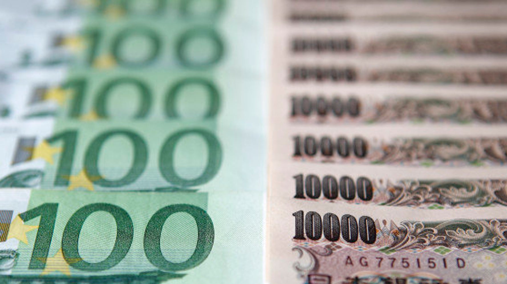 1万円札が消える日～現金は無くなるか：エコノミストの眼 | ハフポスト NEWS