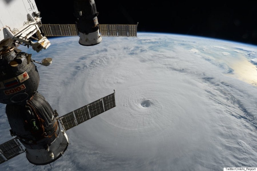 台風18号 すごい写真が大西卓哉 宇宙飛行士から届いた ハフポスト