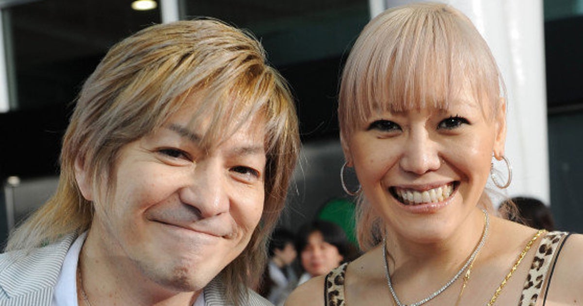 あの笑顔に会いたいな 小室哲哉さん 妻keikoさんの回復を願うメッセージ ハフポスト