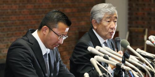 アメフト内田監督の謝罪会見の時のネクタイのいろどうかな セール