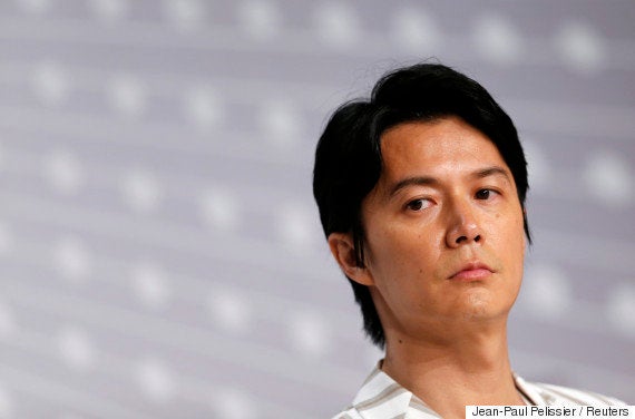 福山雅治さんライブで女性スタッフが眼球破裂 キャノン砲 が直撃 ハフポスト 福山雅治さんライブで女性スタッフが眼球破裂 キャノン砲 が直撃 ハフポスト