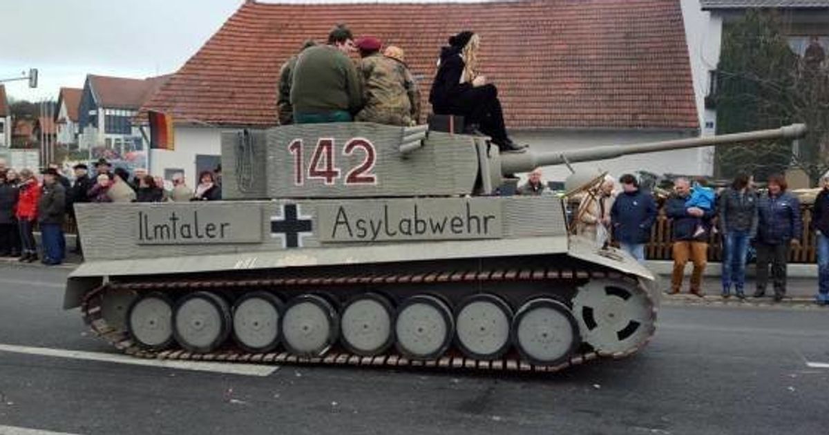 ティーガー戦車が 難民から守る パレードの山車をめぐってドイツで激論 ハフポスト