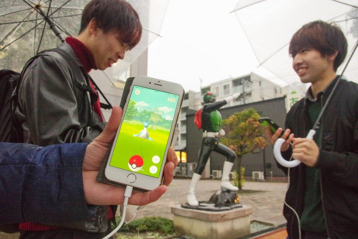 2016年11月11日、宮城県石巻市でスマートフォン向けゲーム「ポケモンＧＯ」のレアポケモンが出現した。ゲームの公式ツイッターは、東日本大震災で被災した岩手、宮城、福島各県の沿岸部で「ラプラス」の出現率が上がっていると告知。石巻市の中心部では雨の中、スマホを手にラプラスを探し求める人が相次いだ。翌日は県主催のゲーム関連イベントが沿岸部で開催された。県の担当者は「運営会社がイベントに合わせて企画してくれたのでは」と驚いた様子だった。