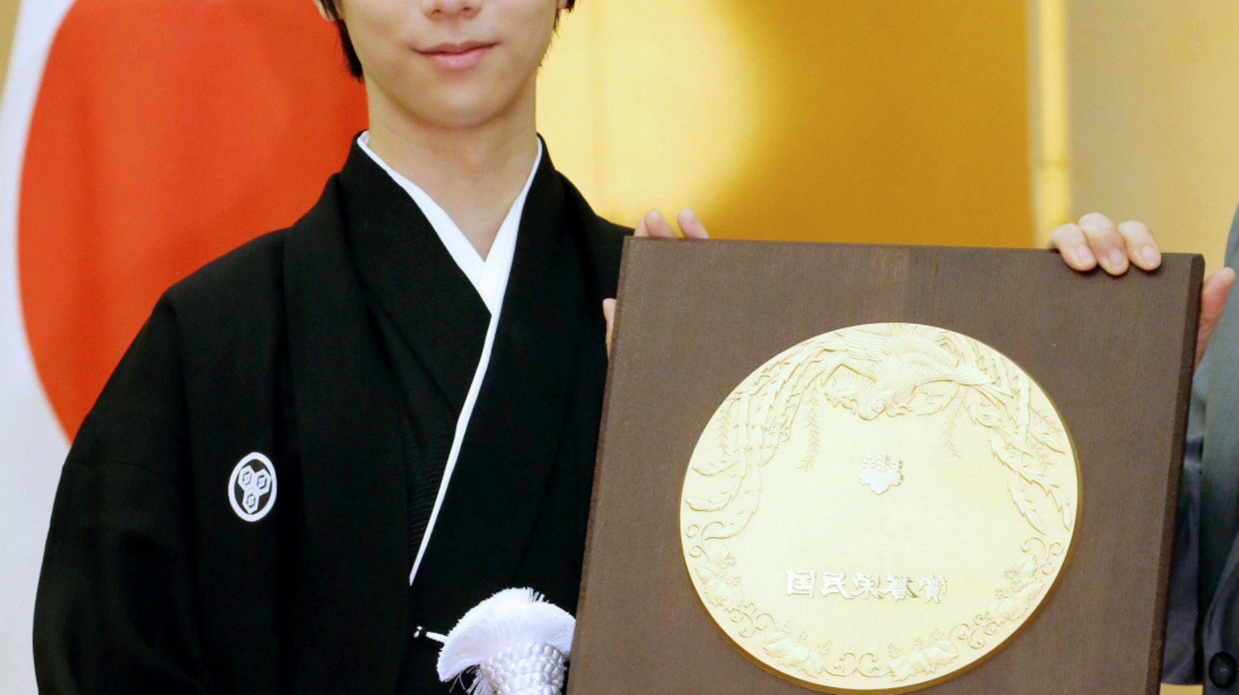 羽生結弦さんが着た「仙台平」の袴とは？ 国民栄誉賞の授与式で披露