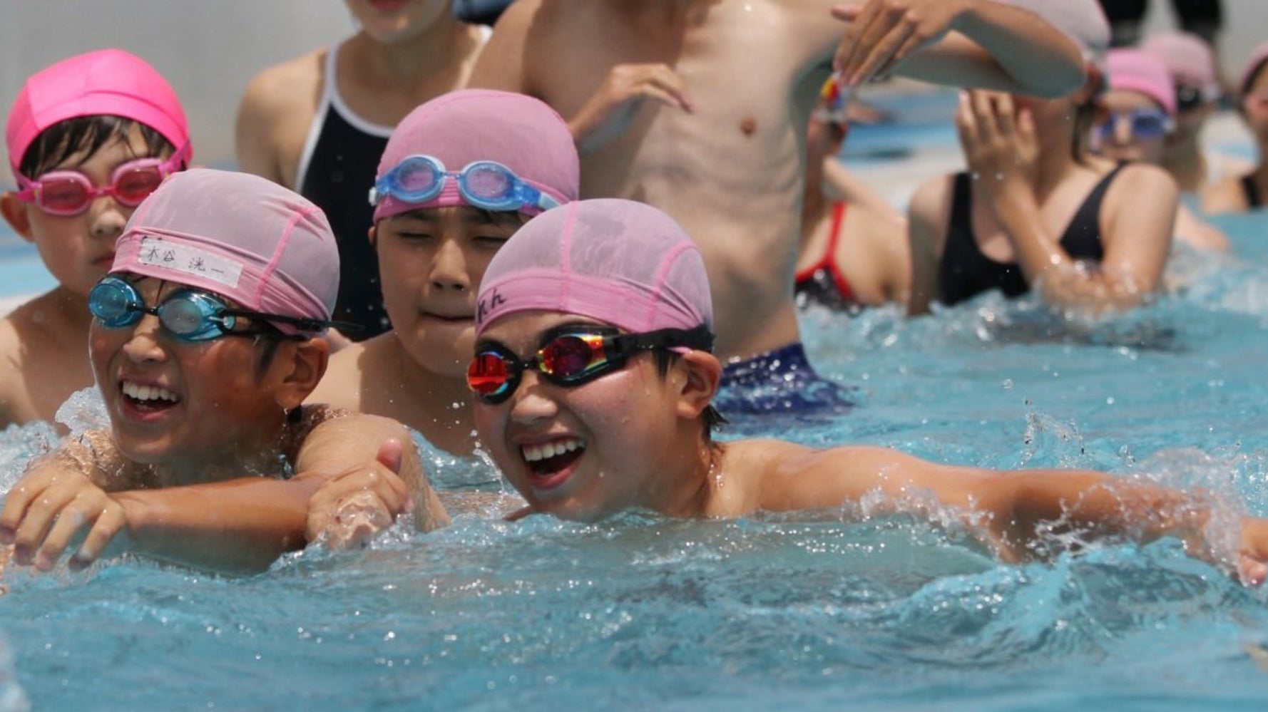 学校プール全廃の自治体も スイミングスクールや市民プールでの授業が広まる ハフポスト 学校プール全廃の自治体も スイミングスクールや市民プールでの授業が広まる ハフポスト