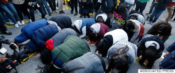 韓国の名門女子大 卒業式で 総長辞めろ の大合唱 背景に根強い学歴社会 ハフポスト