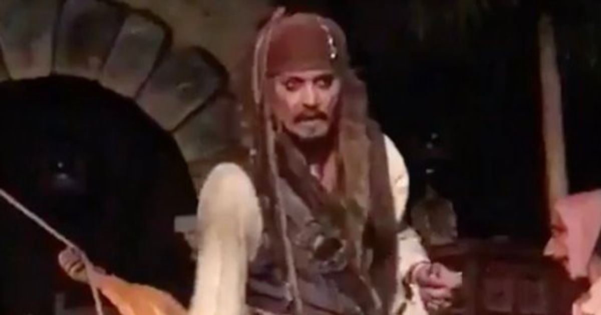カリブの海賊 にジョニー デップ本人登場 米ディズニーランドで ハフポスト