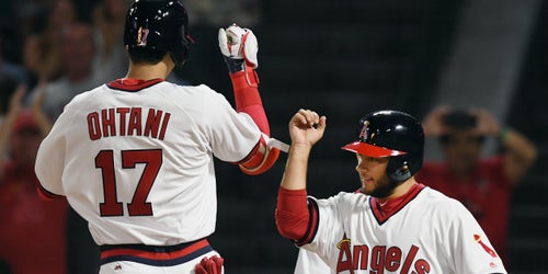 トップス　大谷翔平　スーパーマリオ　渦巻きレア仕様　世界に3枚 トップス 大谷翔平 スーパーマリオ 渦巻きレア仕様 世界に3枚 トップス